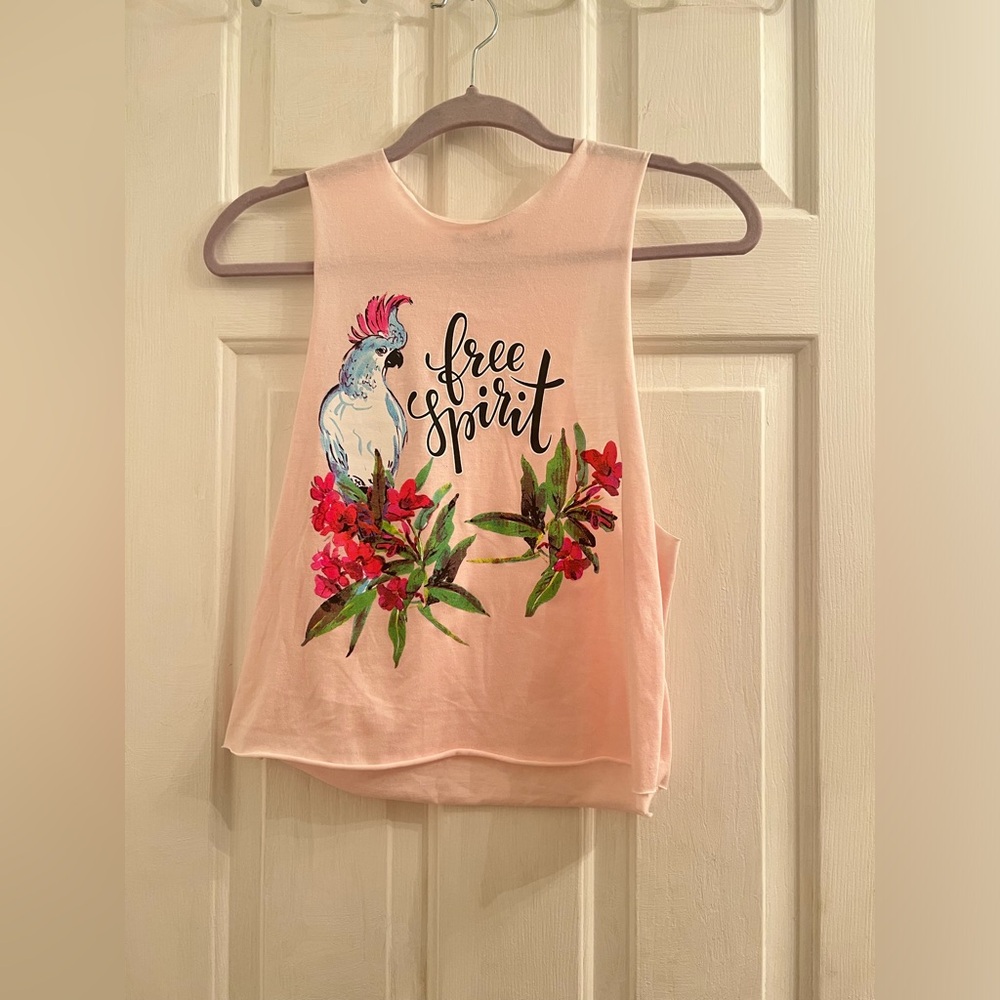 Size large light pink free spirit parrot bird cut off muscle tee tank top